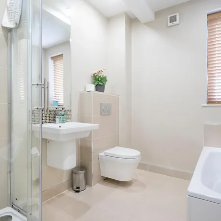 The Klimt- 1Bd Stylish Ap - Gold Short Term Stays Belfast Exterior photo